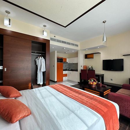 Marina View Deluxe Hotel Apartment Dubai Exterior photo