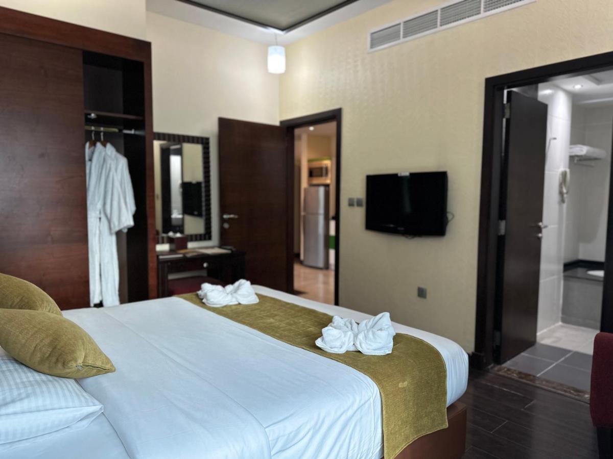 Marina View Deluxe Hotel Apartment Dubai Exterior photo